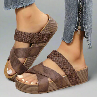 Julia | Damen Geflochtene Cross Strap Keilsandalen
