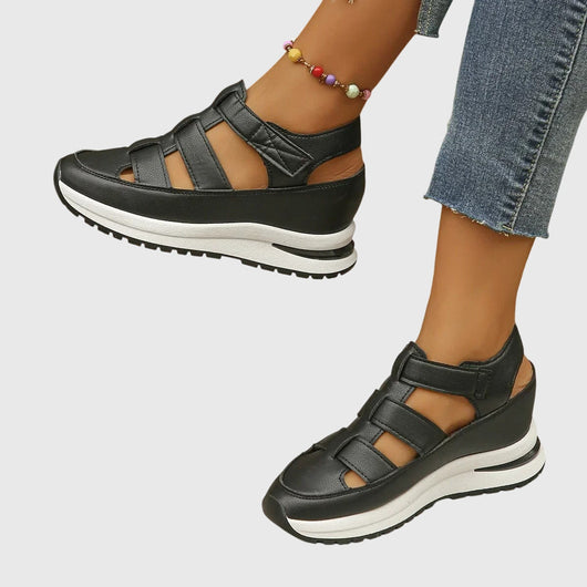 Judy Bequeme Flache Sandalen