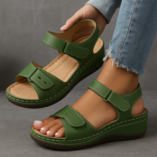 Nina Sandalen mit Keilabsatz