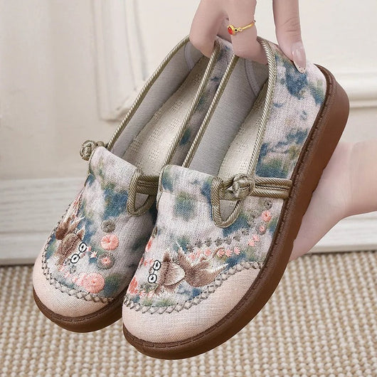 Marie | Damen Bestickte Blumen Slip-On Loafer mit Perlenverzierung