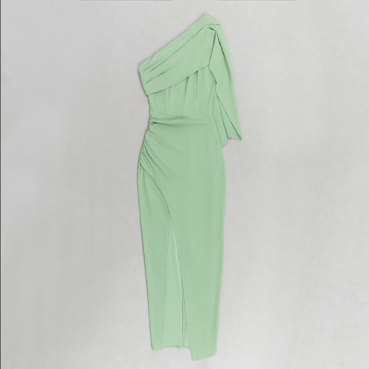 Nora | Figurbetontes One-Shoulder Midikleid mit Drapierung und Schlitz