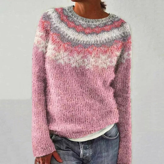 Jasmin | Festlicher gestrickter Damen-Weihnachtspullover mit Rentiermotiv