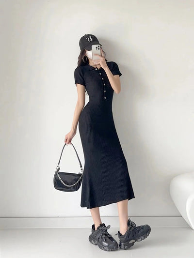 Lena | Strickkleid Damen Figurbetontes Knielanges Rippkleid Polokragen Knopfleiste