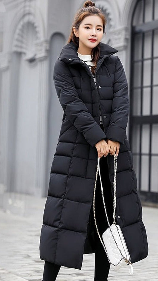 Nora | Wollmantel Damen Langer Gesteppter Wintermantel mit Fellkapuze
