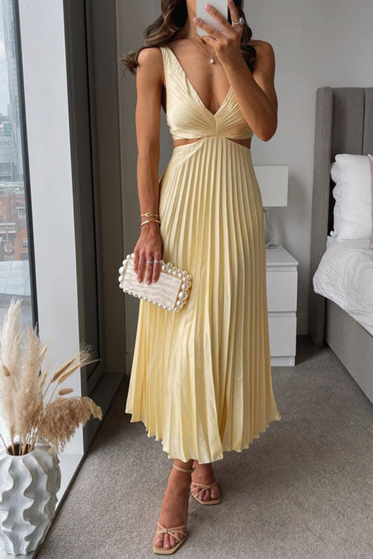Evelyn | Plissiertes Damen-Maxikleid mit Cut-Out und V-Ausschnitt